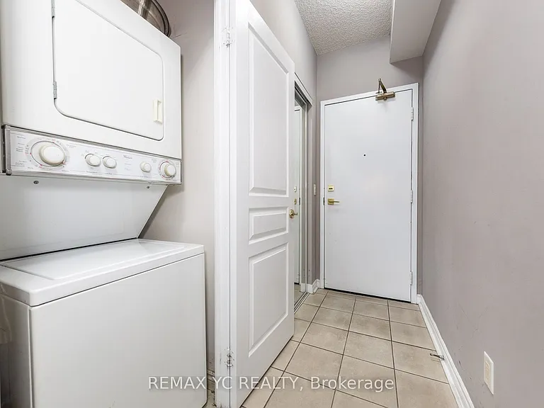 28 Byng Ave #802 — Photo 18