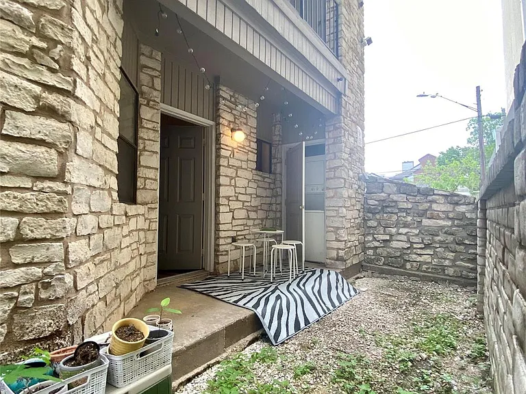 2604 Salado St #102 — Photo 8