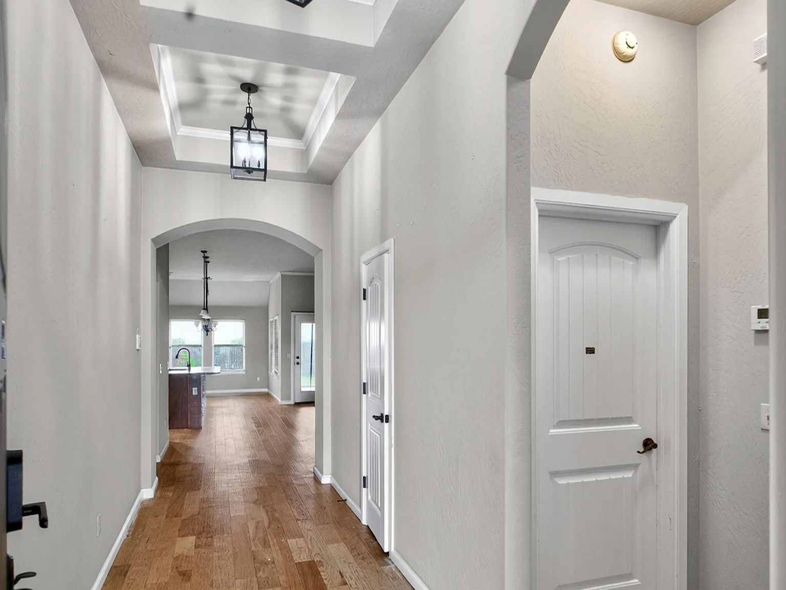 3 bed, 1751 sqft, $2,000 — Photo 2