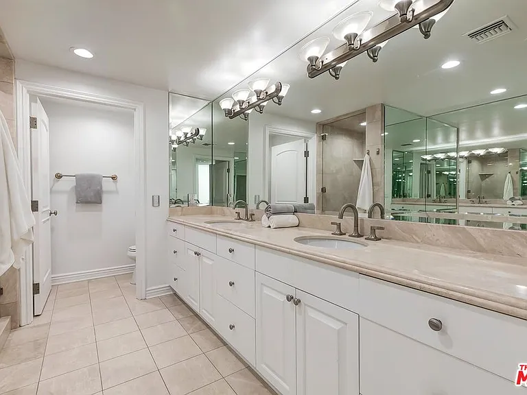 430 N Oakhurst Dr #202 — Photo 20
