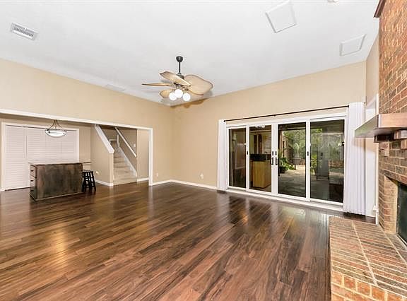 5th image of 1000 Brushwood Dr