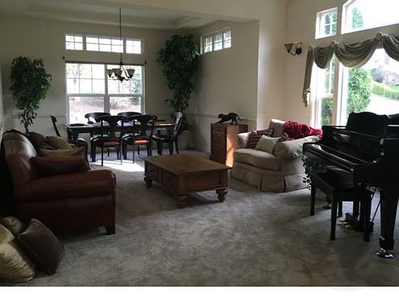 2nd image of 10618 NE 117th Pl