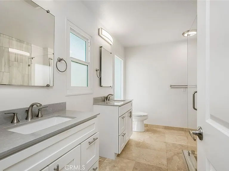 915 Miramar St — Photo 10