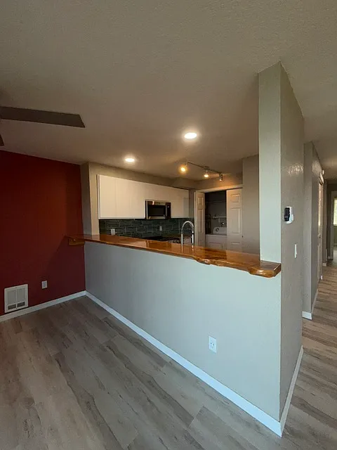 1700 W Sunn Fjord Lane — Photo 4