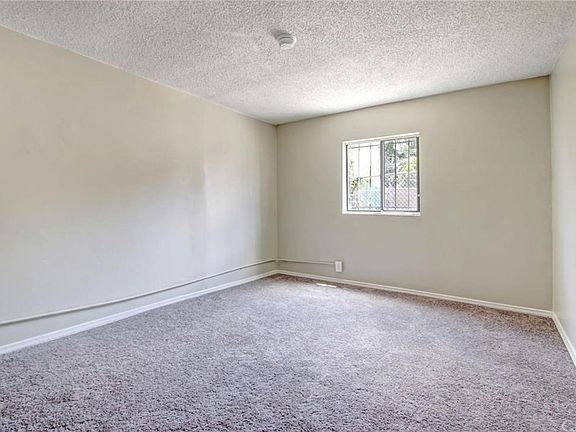 5th image of 1050 W 83rd St
