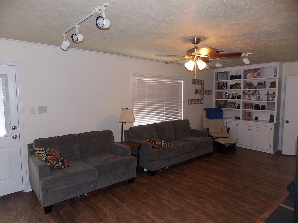 1st image of 1402 Medina Dr