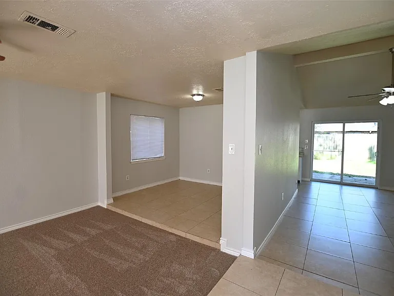 4615 Fitzwater Dr — Photo 3