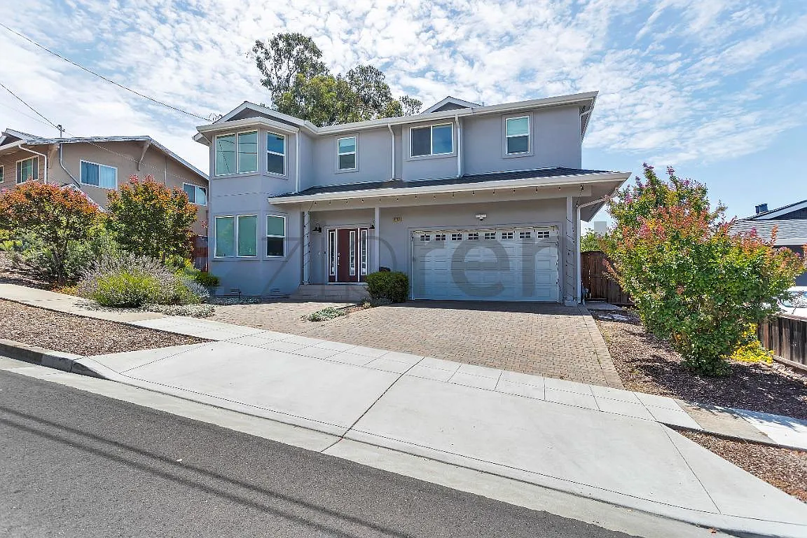 4 bed, 3000 sqft, $5,600 — Photo 2