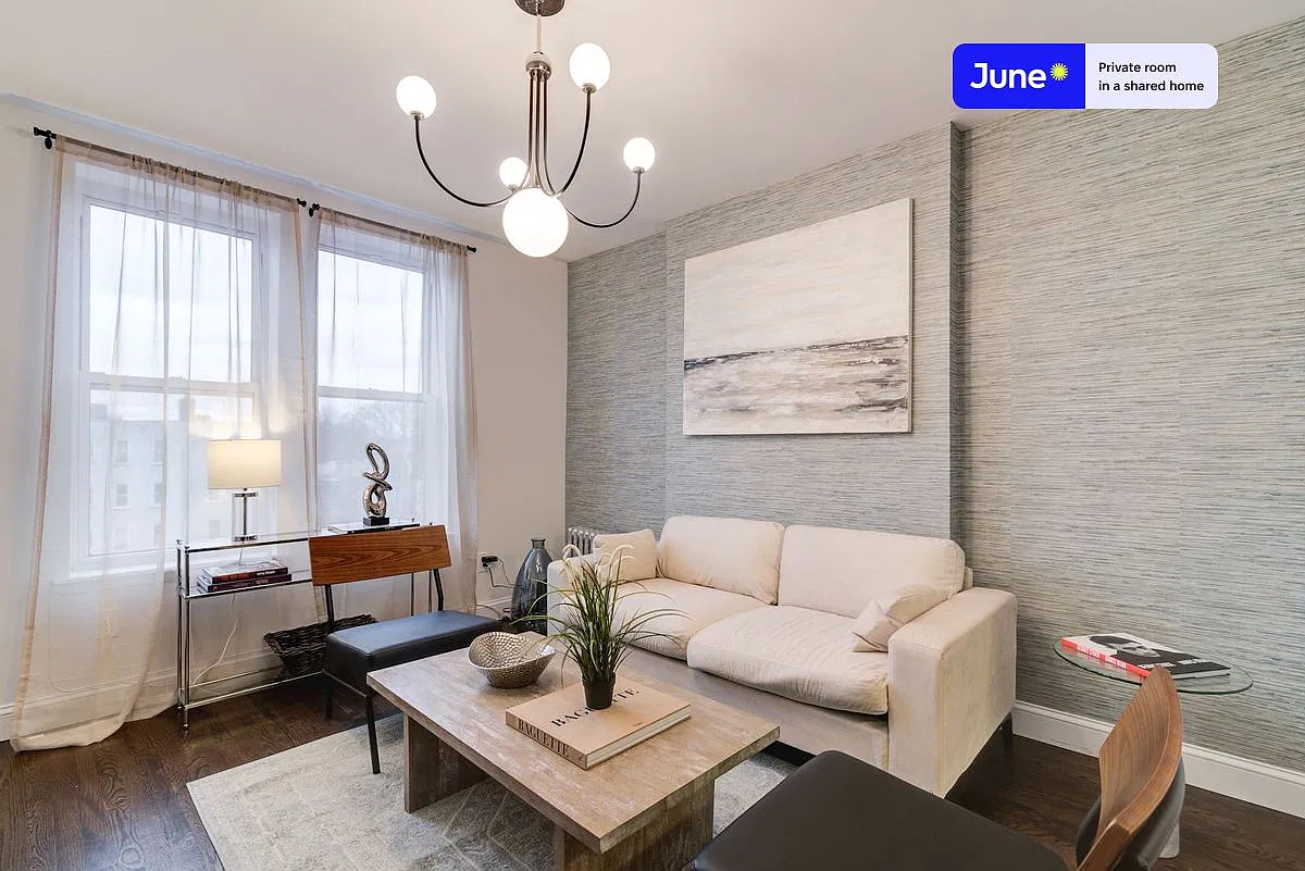 Twin bedroom in 4 bed/1 bath home in Prospect Heights #170 A — Photo 4