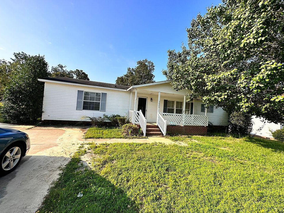 1st image of 2645 Oglesby Dr