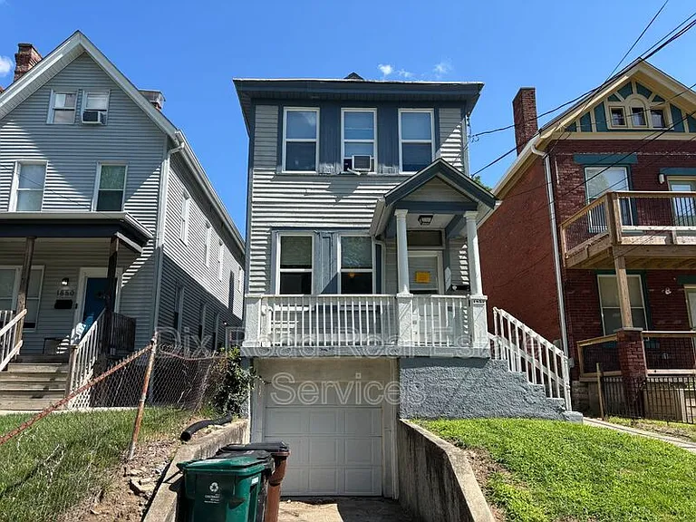 1852 Hewitt Ave #1 — Photo 1