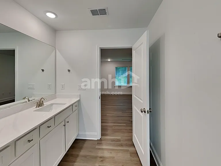 1615 Soapstone Rd — Photo 10