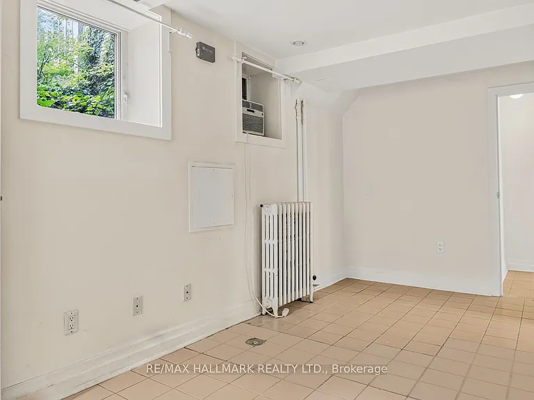 483 Parkside Dr #LOWER — Photo 15