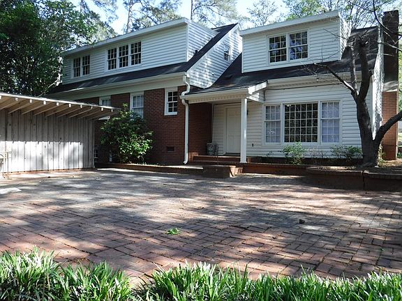 2nd image of 2923 Thornwood Dr