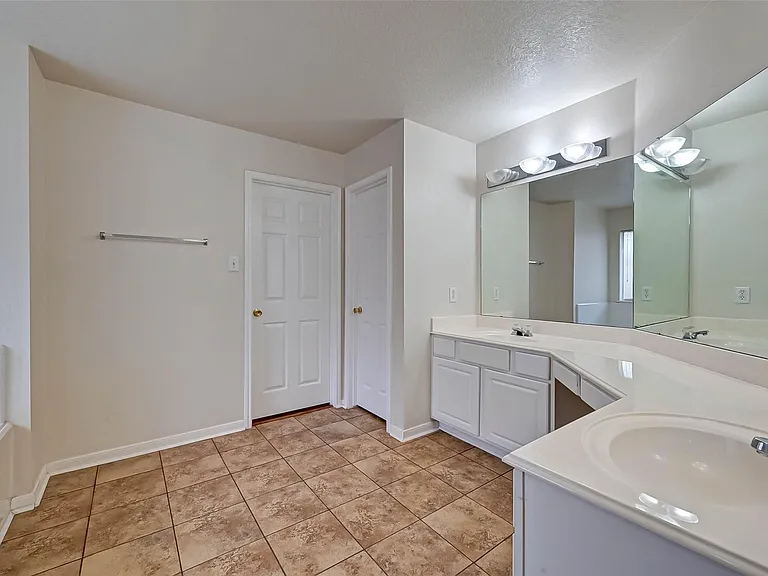 3630 Winstrome Ct — Photo 32