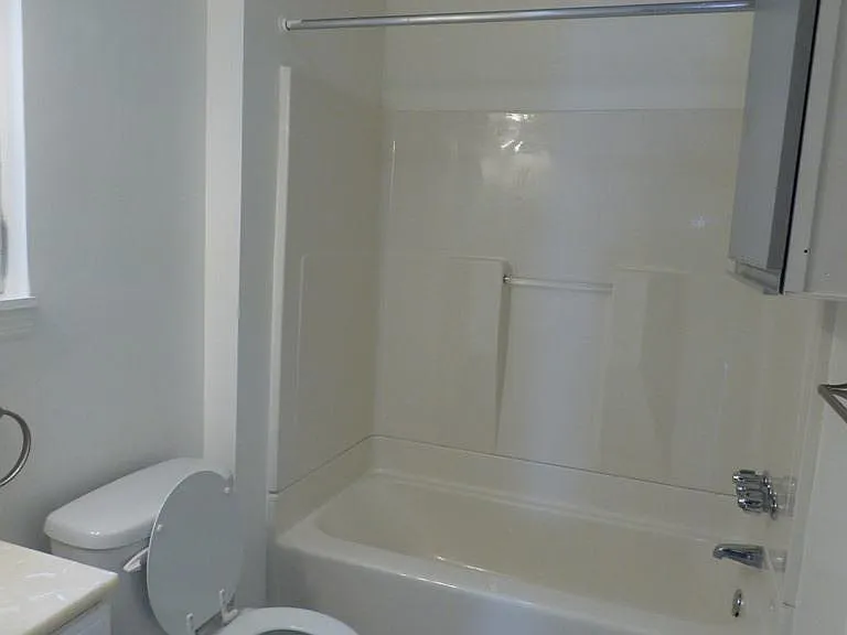 355 Grace St #1 — Photo 13