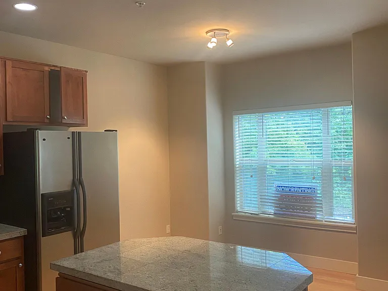 2145 NE 50th Way #2145 — Photo 5