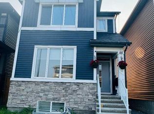 55 Corner Meadows Vlg NE, Calgary, AB T3N1J5