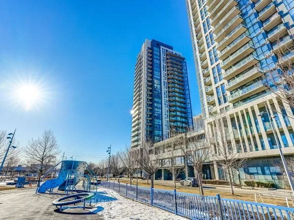 15 Zorra St #209, Toronto, ON M8Z 0C1