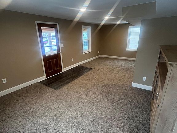 5th image of 215 N Maple St