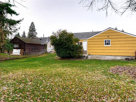 4th image of 5215 McDacer Ave