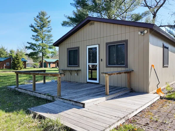 8352 S Montgomery Ave, Baldwin, MI 49304