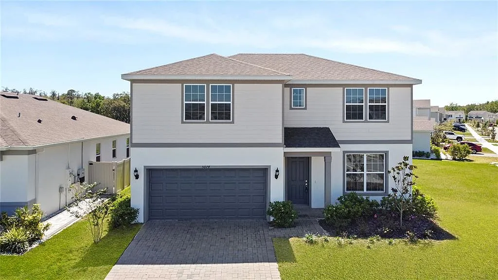 4 bed, 2.5 bath, 3081 sqft, $2,800 — Photo 1