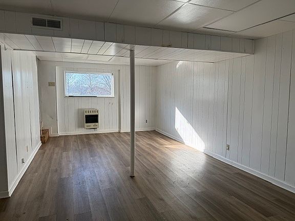 3rd image of 1320 Courtney Dr