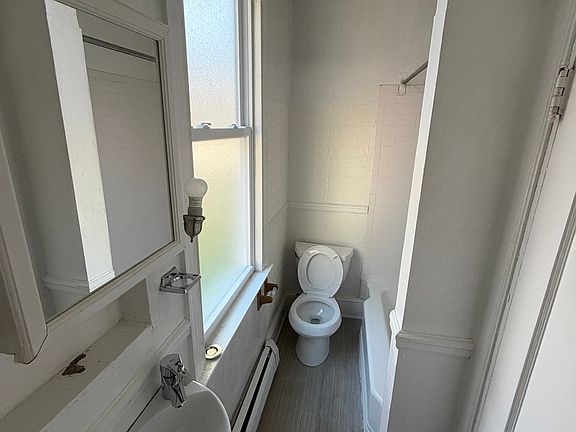 4th image of 106 Congress St APT 2