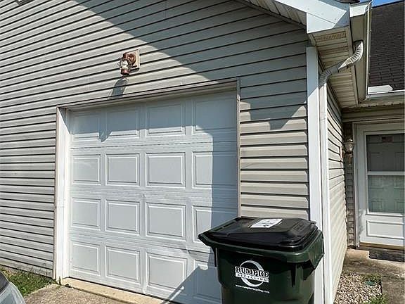 2nd image of 1819 Kenway Pl