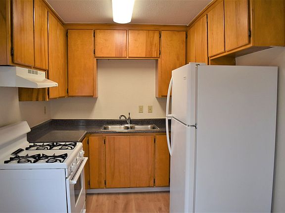 5th image of 519 E Monte Vista Ave APT B