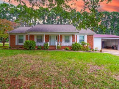 8102 Tam Oshanter Dr, Greensboro, NC, 27409