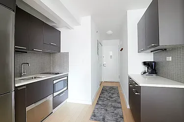 Rented by Manhattan Realty Group