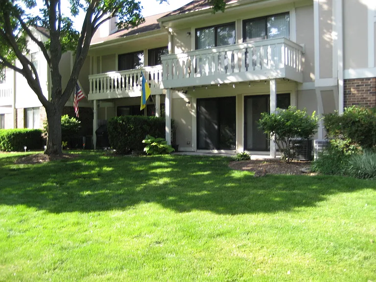 Scanlon Dr — Photo 20