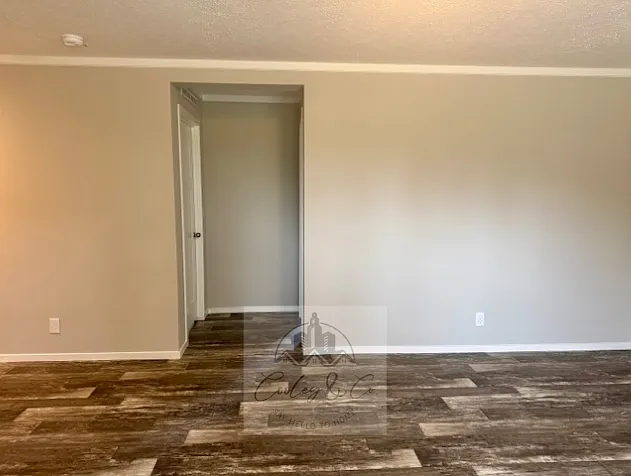 73 Maple Tree Ln — Photo 9
