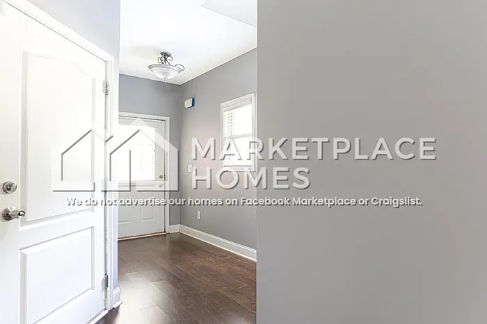 3 bed, 2.5 bath, 1873 sqft, $2,300 — Photo 2