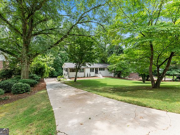 2nd image of 599 Holly Dr