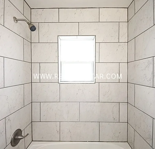 940 W Sublette St — Photo 11