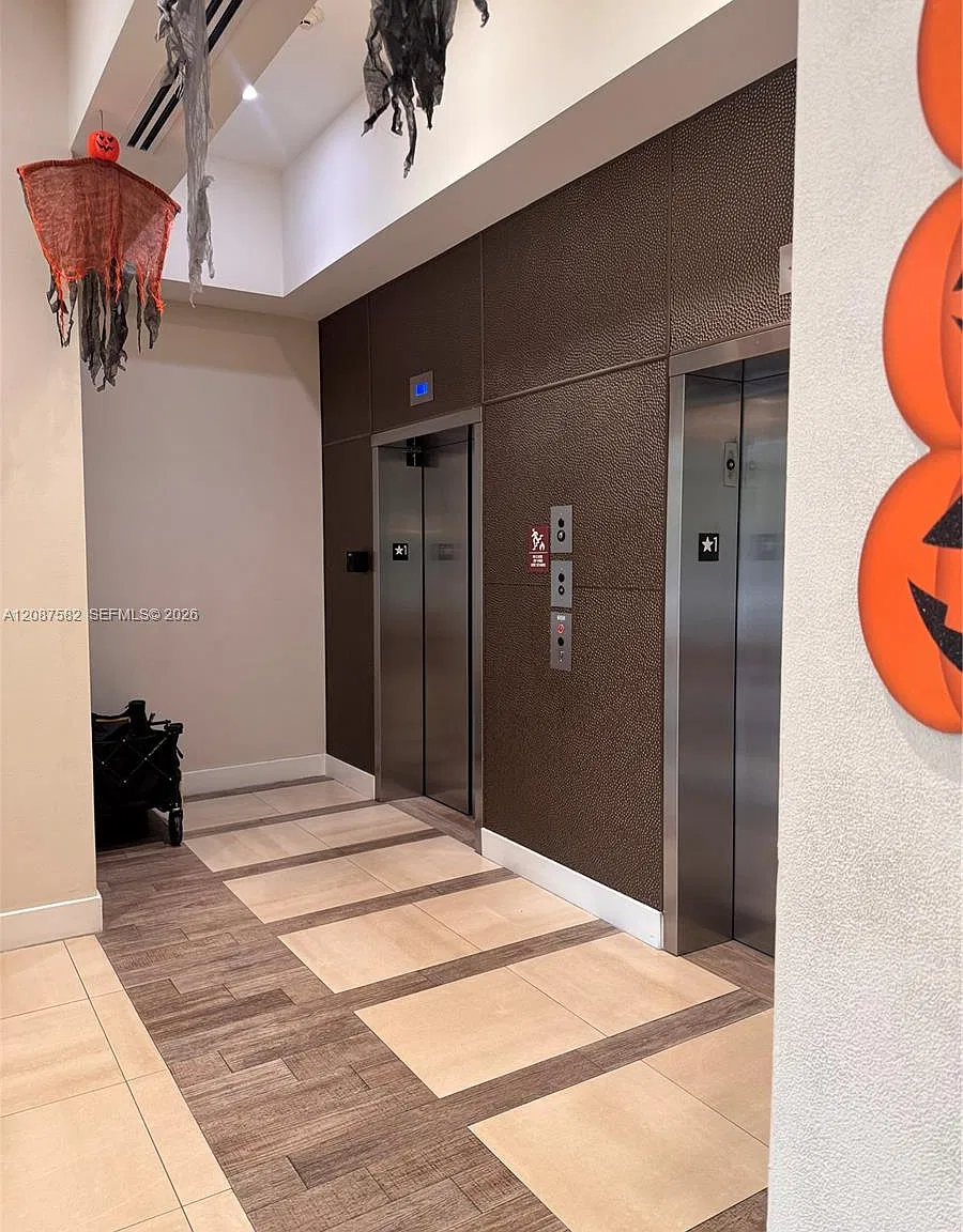 Midtown Doral Condo 4 — Photo 3
