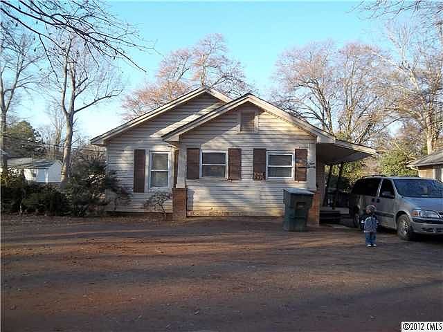 1st image of 920 W Walnut Ave