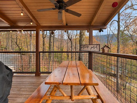 3rd image of 173 Mountain Laurel Ln