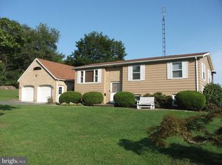 584 Center Dr, Chambersburg, PA 17202