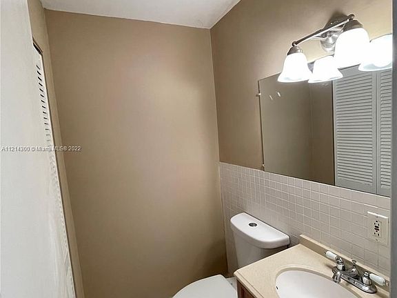 5th image of 5454 Flagler St #1