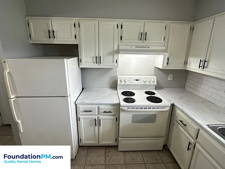 34 N Idlewild St #3 — Photo 6