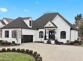 6014 Regal Springs Dr, Louisville, KY 40205