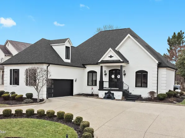 6014 Regal Springs Dr, Louisville, KY 40205