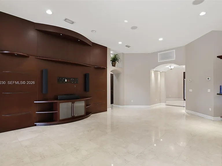 6200 SW 97th Ave — Photo 15