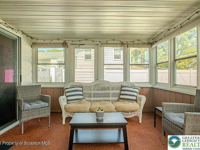 2809 Green Acres Dr — Photo 8