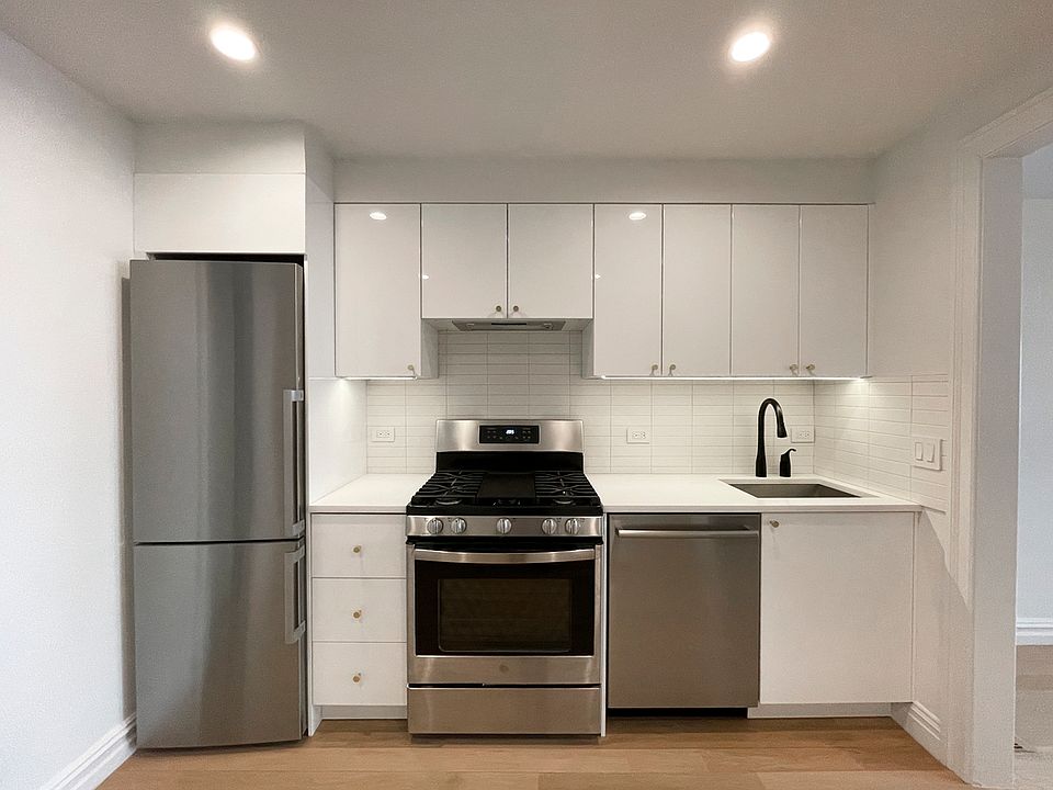 1st image of 506 8th St #1