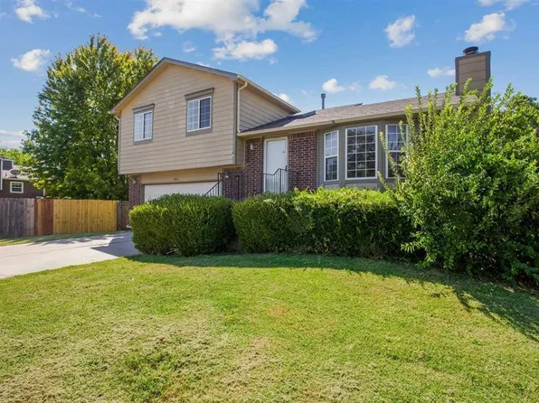 2425 N Beacon Hill St, Wichita, KS 67220